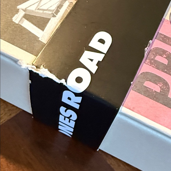 NEW HTF JONES ROAD HOLIDAY BEACH VACATION KIT - MIAMI BEACH/CHAMPAGNE!! - Picture 6 of 9